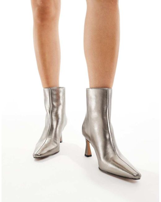 Schuh Natural Bambi Heeled Mid Ankle Boots