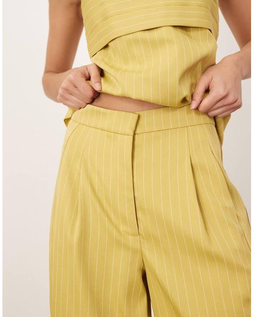 Pantaloni Bombati Sartoriali Pistacchio A Righe di ARRANGE in Metallic