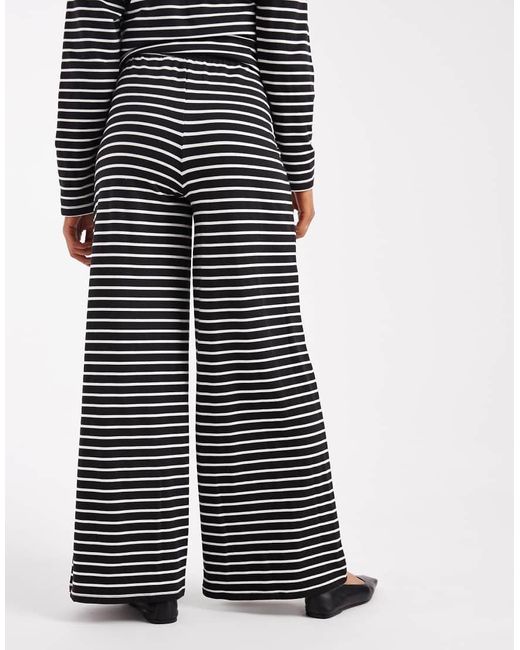 Pantalones Negros Y Blancos A Rayas De Pernera Ancha De Punto Suave De Mamalicious Maternity (Parte De Un Conjunto) Mama.licious de color Blue