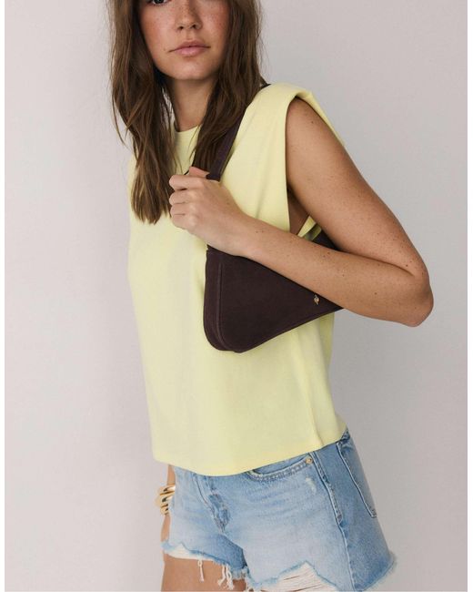 Stradivarius Yellow – basic-t-shirt