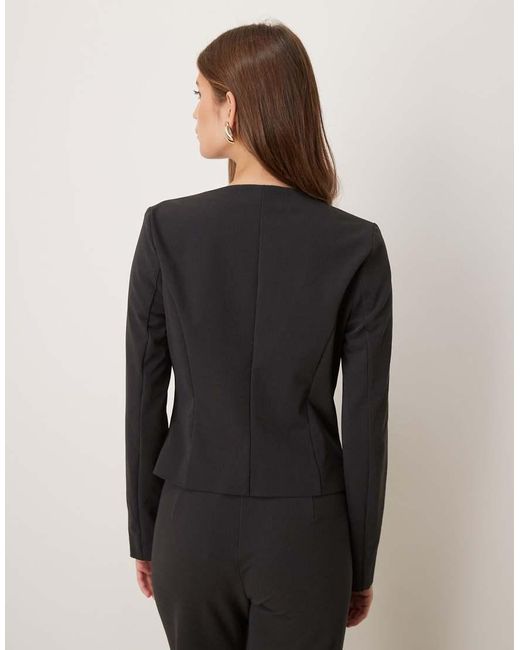Klumi di Mango in Black