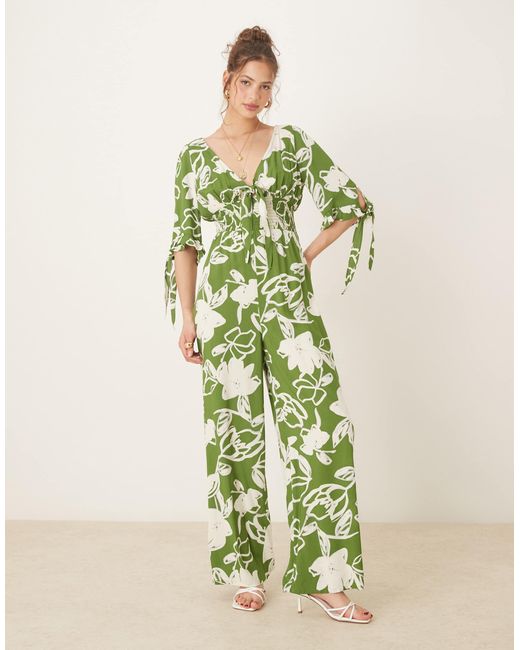 Combinaison froncée à la taille à imprimé fleuri - vert ASOS en coloris Green