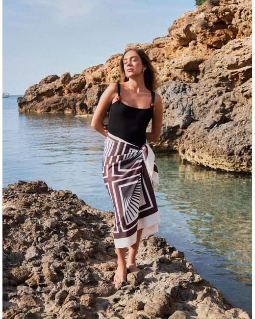 4th & Reckless Metallic X luana barron – seitlich gebundener maxi-strandrock im sarong-stil