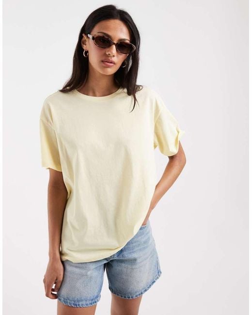 Pieces Yellow Oversized Tulip Graphic T-shirt