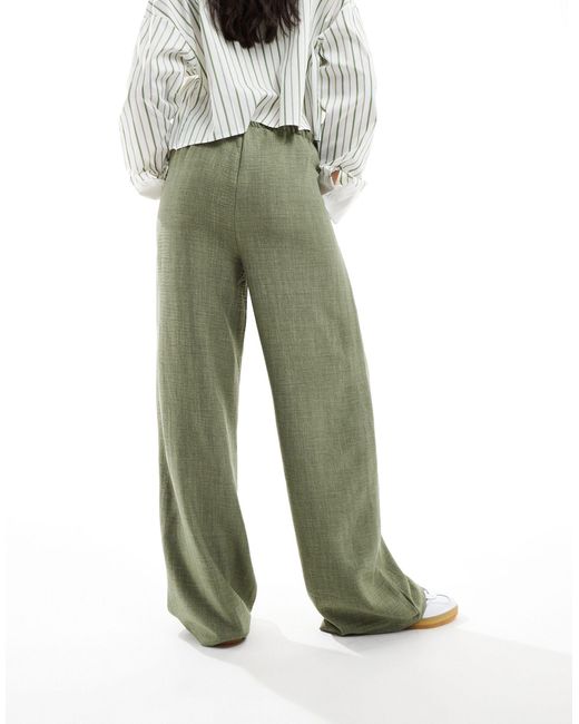 Pantaloni a fondo ampio kaki allacciati di Vero Moda in Green