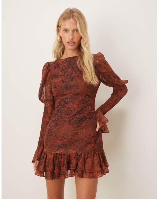 Vestido Corto Rojo Con Estampado De Florecitas, Cuello Recto, Cintura Baja Y Mangas Fruncidas De ASOS de color Natural