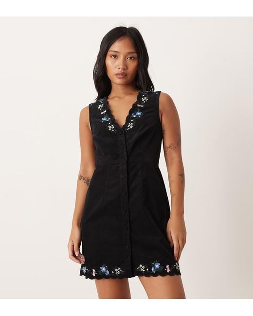 Nobody's Child Petite Black Leone Pinafore