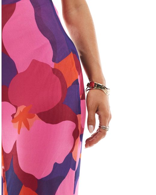 Vero Moda Red – ärmelloses netzstoff-kleid mit kräftigem abstraktem muster und ziernaht vorn