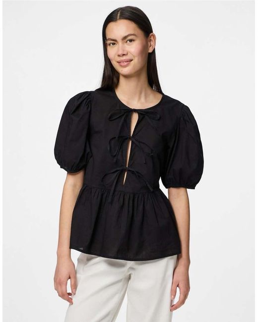 Top Con Maniche A Sbuffo di Pieces in Black
