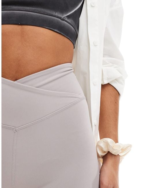 Tala White – dayflex – leggings