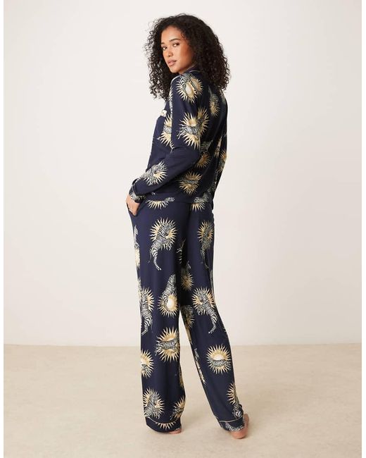 Chelsea Peers Natural Poly Long Sleeve Revere Pyjama Set