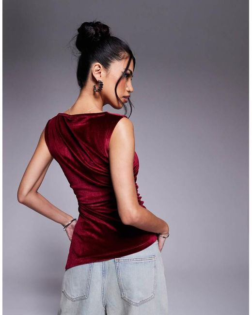 Top Asimétrico Con Cuello Barco De Terciopelo De -Rojo ASOS de color Red