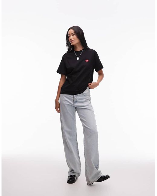 T-Shirt A Maniche Corte Nera Con Toppa A Forma Di Cuore di Carhartt in Black