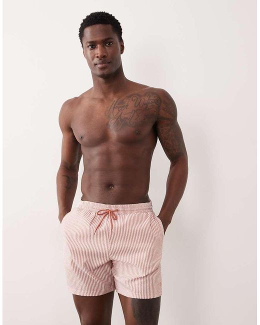 Farah Colbert in het Pink voor heren