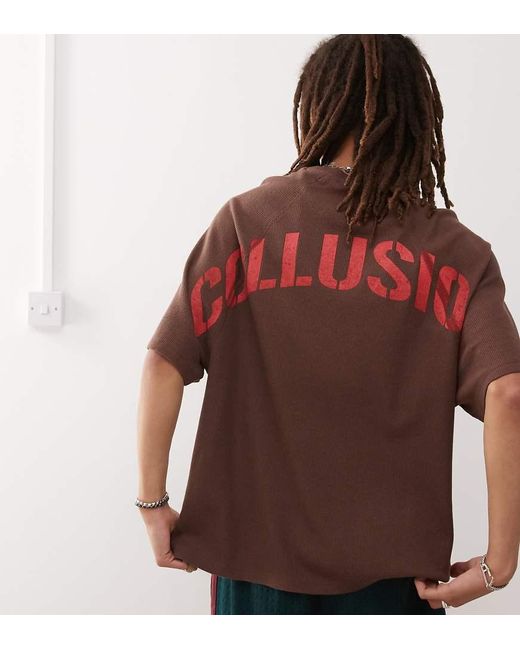 T-Shirt Oversize Con Stampa Grande Del Logo Sul Retro di Collusion in Red da Uomo