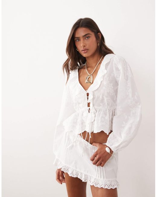 Mango White – bestickte bluse