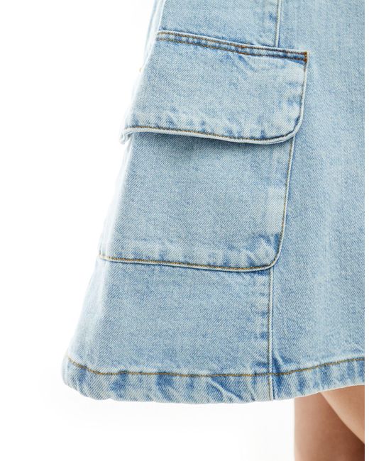 Robe chasuble évasée en jean avec poches - clair délavé Miss Selfridge en coloris Blue