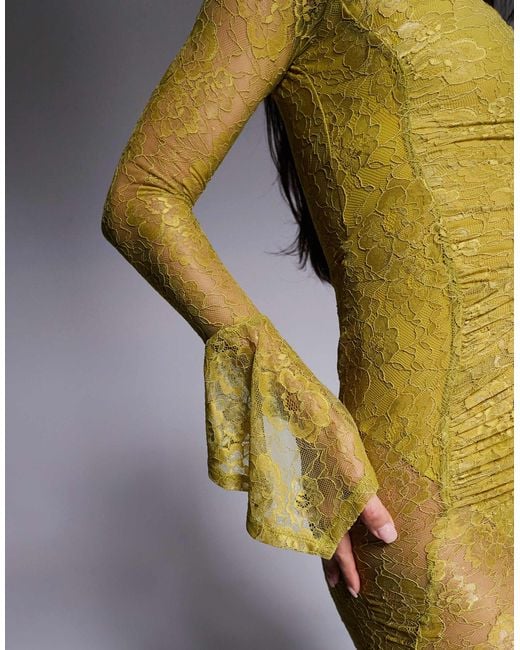 Robe mi-longue en dentelle avec col montant et poignets évasés asymétriques - chartreuse ASOS en coloris Yellow
