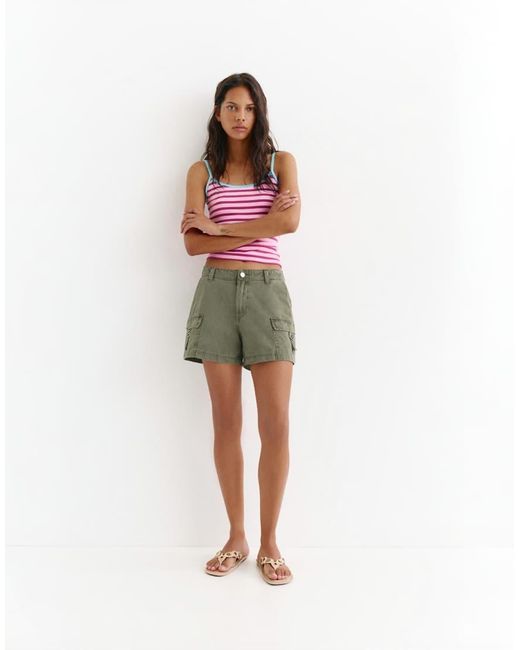 Bermuda Cargo Comodi Kaki di Pull&Bear in Green