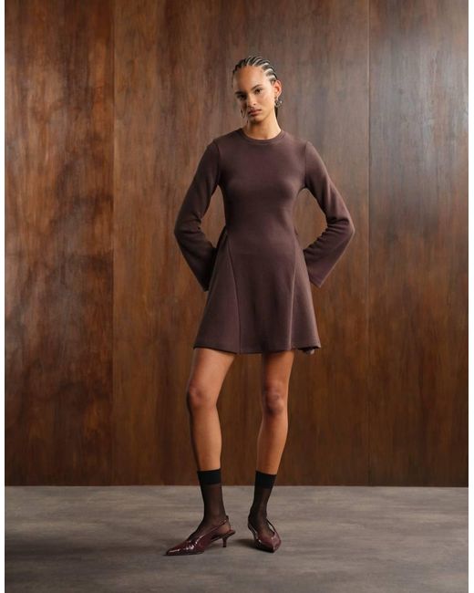 ASOS Superzachte Mini-Jurk Met Lange Mouwen En Godetplooien in het Brown