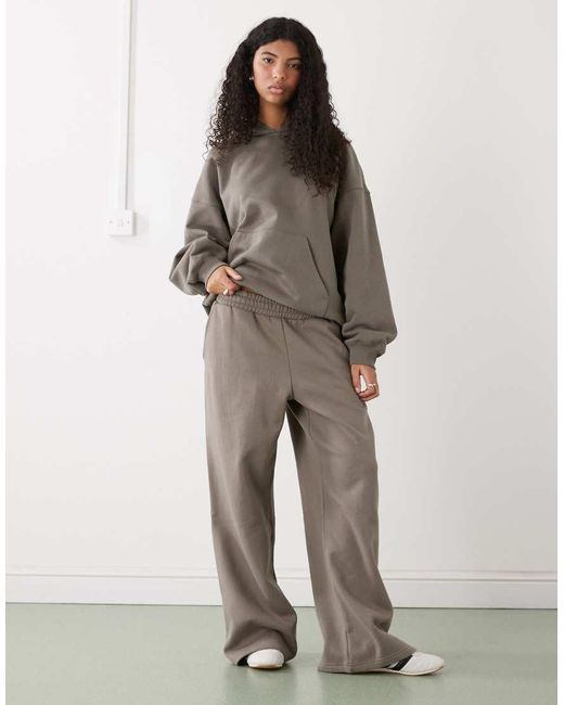 Weekday Losvallende Sweatpants in het Gray