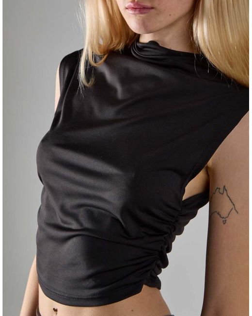 Glamorous Black High-Neck Crop-Top