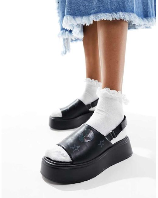 Koi di Koi Footwear in Blue