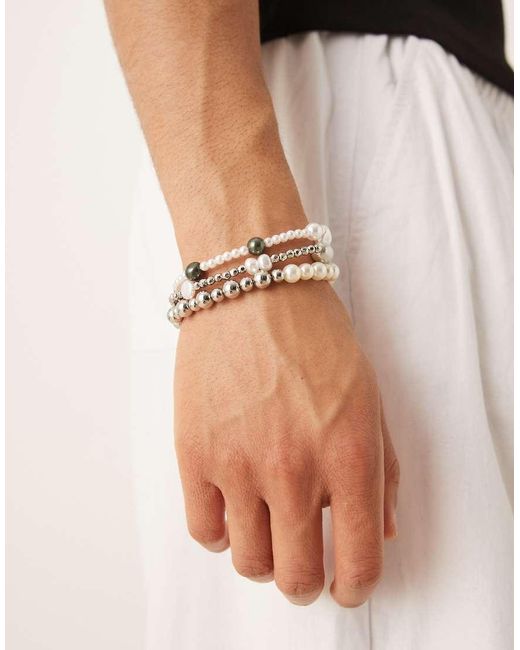 Confezione Da 3 Bracciali Misti Con Perle Sintetiche E Perline di ASOS in Metallic da Uomo