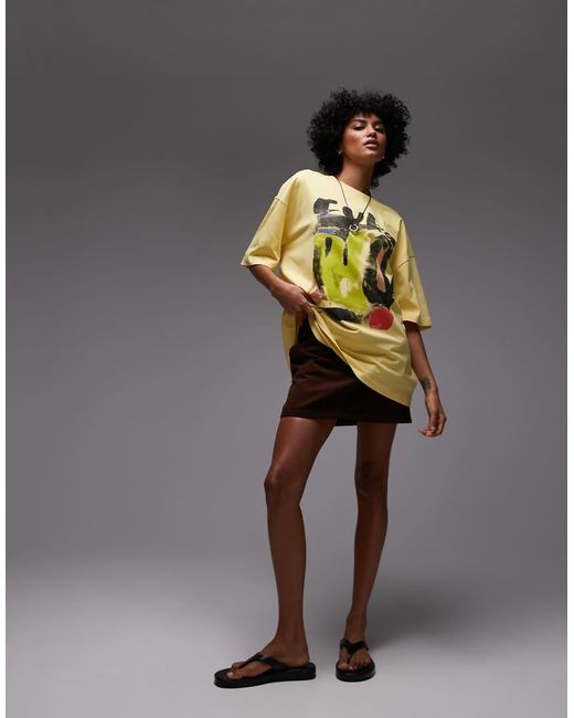 Camiseta Amarilla Extragrande Con Estampado Gráfico "Cuba" De TOPSHOP de color Metallic