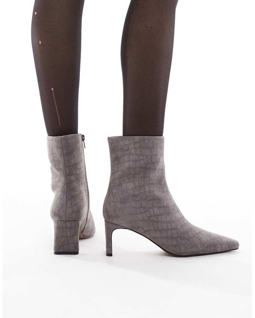 Schuh Gray Bethal Pointed Toe Kitten Heel Boots