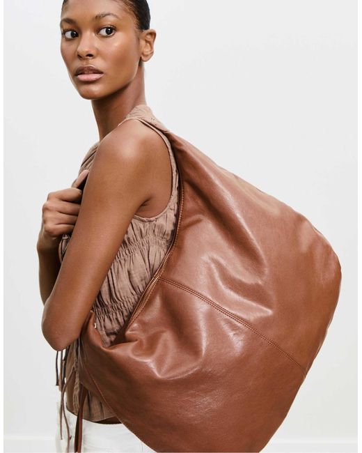 Stradivarius Brown – halbmondförmige schultertasche