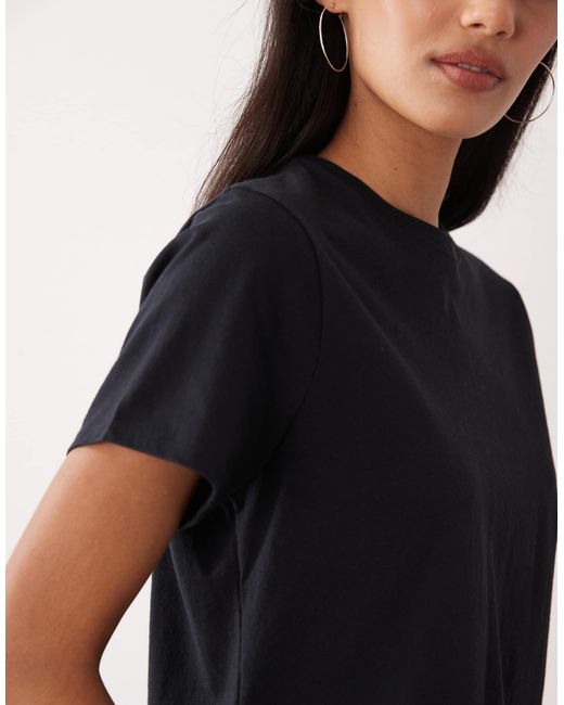 Abercrombie & Fitch Black – leicht körpernah geschnittenes t-shirt