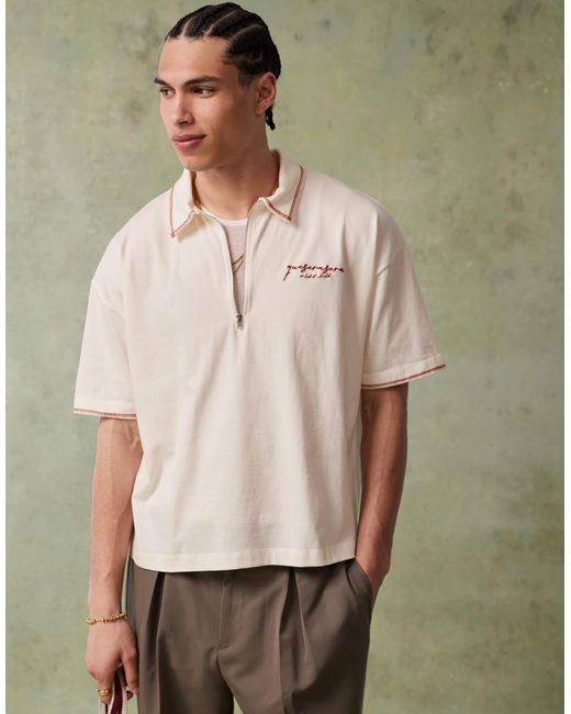 Polo coupe carrée à manches courtes avec broderie sur la poitrine et motifs au dos - cassé ASOS pour homme en coloris White