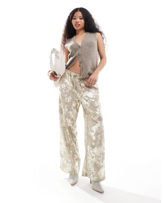 Only Petite Natural Foil Print Wide Leg Trouser