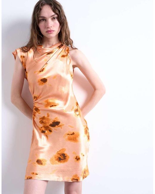 Vestido Corto Estampado Y Asimétrico Con Detalle Fruncido En La Cintura Y Cuello Subido De TOPSHOP de color Gray