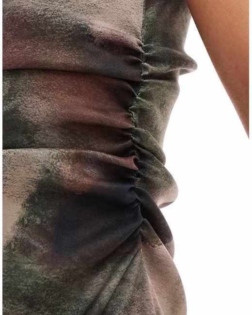 Vestido Corto En Tonos Oscuros Sin Mangas Con Estampado Abstracto, Cuello Alto Y Detalle Fruncido De Bengalina De ASOS de color Multicolor