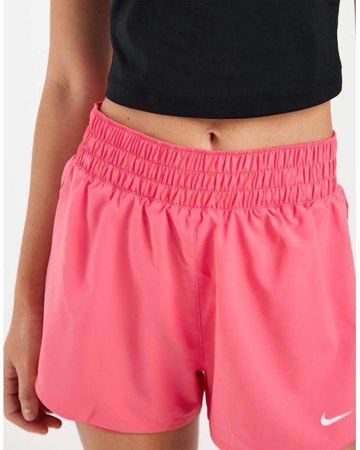 Nike Nike One Training in het Pink