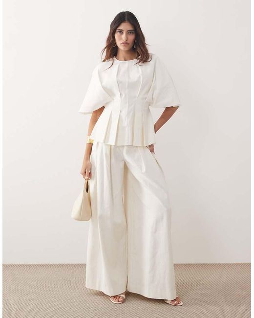 ARRANGE Natural Pleated Pants