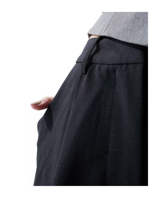 Pantaloni neri ampi a vita alta con pieghe frontali di JJXX in Black