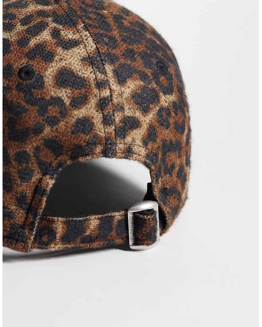 Ny Yankees di KTZ in Brown