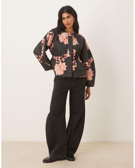 ASOS Black – taillierte steppjacke