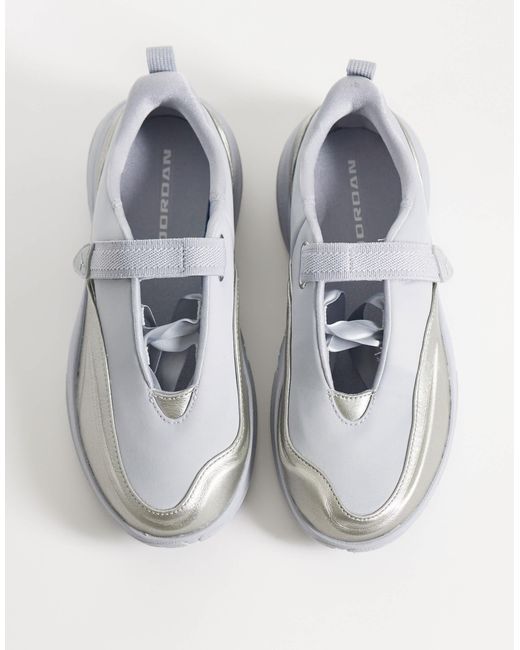 Nike White Nike Pointe Ballet Flats