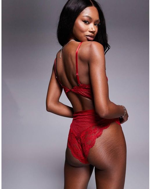 ASOS Lola in het Red