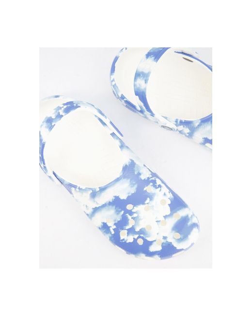 Crocs™ Classic Shoes Cloud Print Shoes in Blue for Men  display picture 3