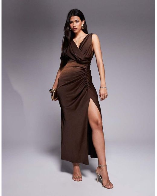 ASOS Gedrapeerde Maxi-Jurk Met Drapering En Split Voor in het Brown