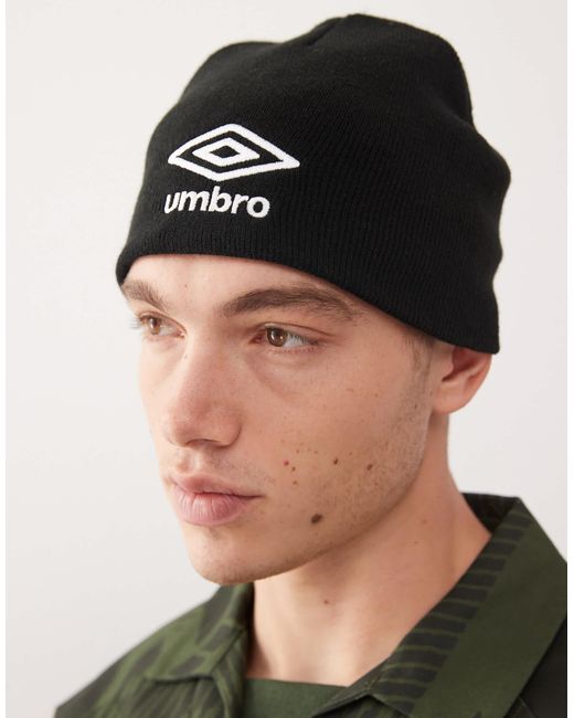 Umbro Black Basic Beanie for men