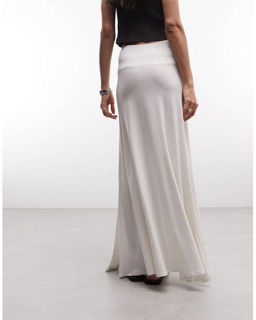 Weekday White – locker fallender maxirock