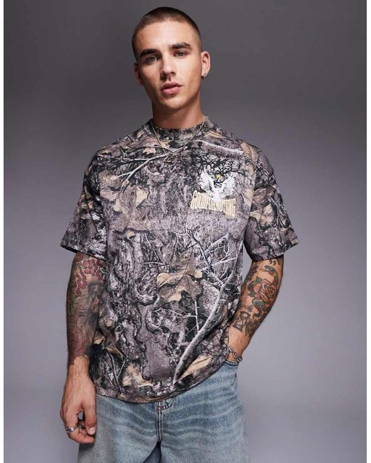 Camiseta Con Estampado De Camuflaje Y Estampado En La Espalda De Good For Nothing de hombre de color Gray