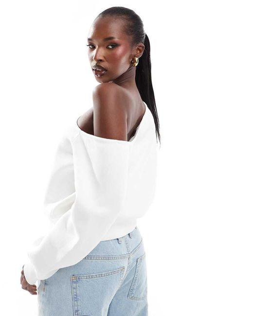 White slouchy sweatshirt hotsell