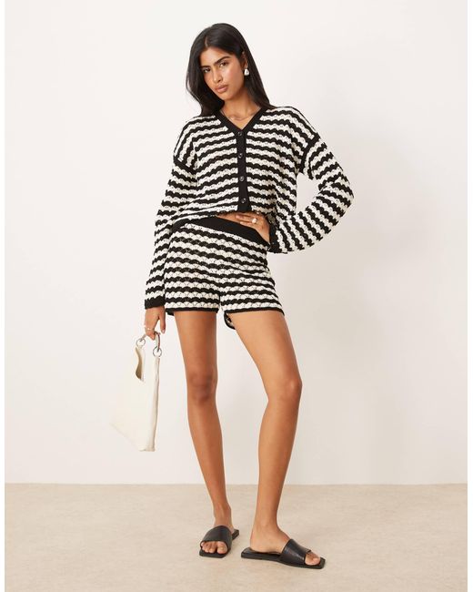 ASOS White – gestreifte strickjacke mit v-ausschnitt, kombiteil